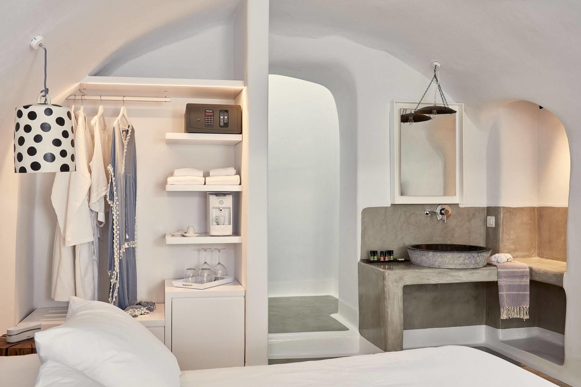Boho Suites Santorini Perivolos  Exterior photo